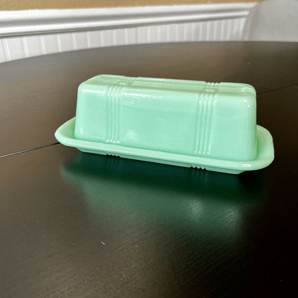 Jadeite Depression Style Glass "Everybody Loves Bunny Enriched Bread" Company - Picture 4 of 5